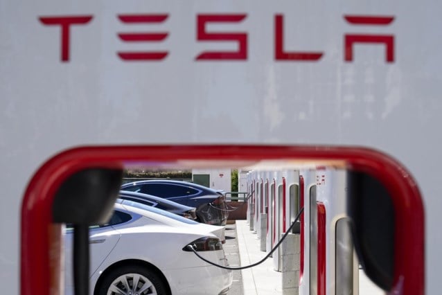 Plummeting European sale hurts Tesla on the stock exchange: share drops 10 percent in one day