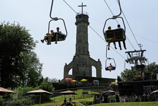 Bij toeristen erg populaire Wilhelminatoren in Valkenburg ingestort