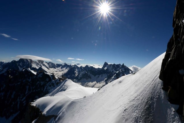 Snowboarder falls into the gorge in Mont Blanc massif and dies