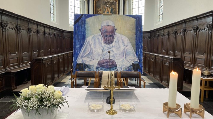 Paus Franciscus in de paasviering van wzc Zilverlinde: “Verzonken in gedachten of in gebed”