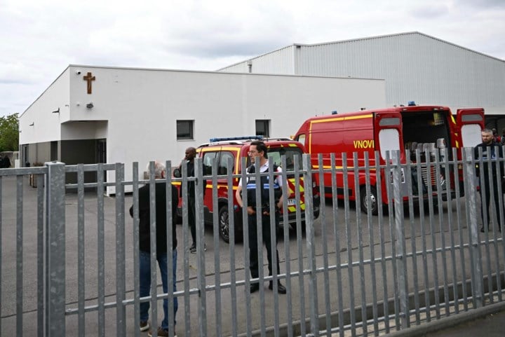 Onderzoek naar moord geopend na steekpartij op school in Nantes