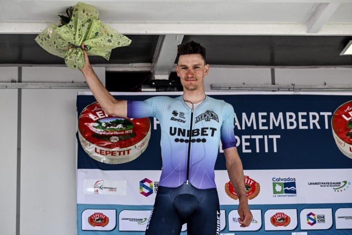 BELGEN IN HET BUITENLAND. Lander Loockx op podium in Turkije, Michiel Lambrecht grijpt naast leiderstrui in Bretagne