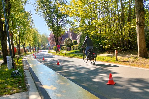 Okergele strook moet automobilisten waarschuwen voor fietsers: “Snelheid zal naar beneden gaan”