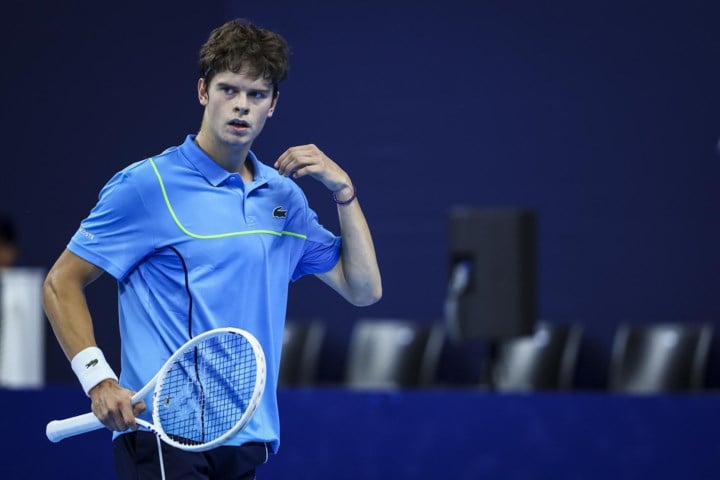 Alexander Blockx stoot door naar kwartfinales in Praag