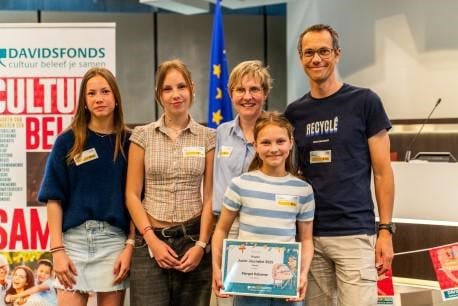 Margot wint zilver op nationale finale Junior Journalist