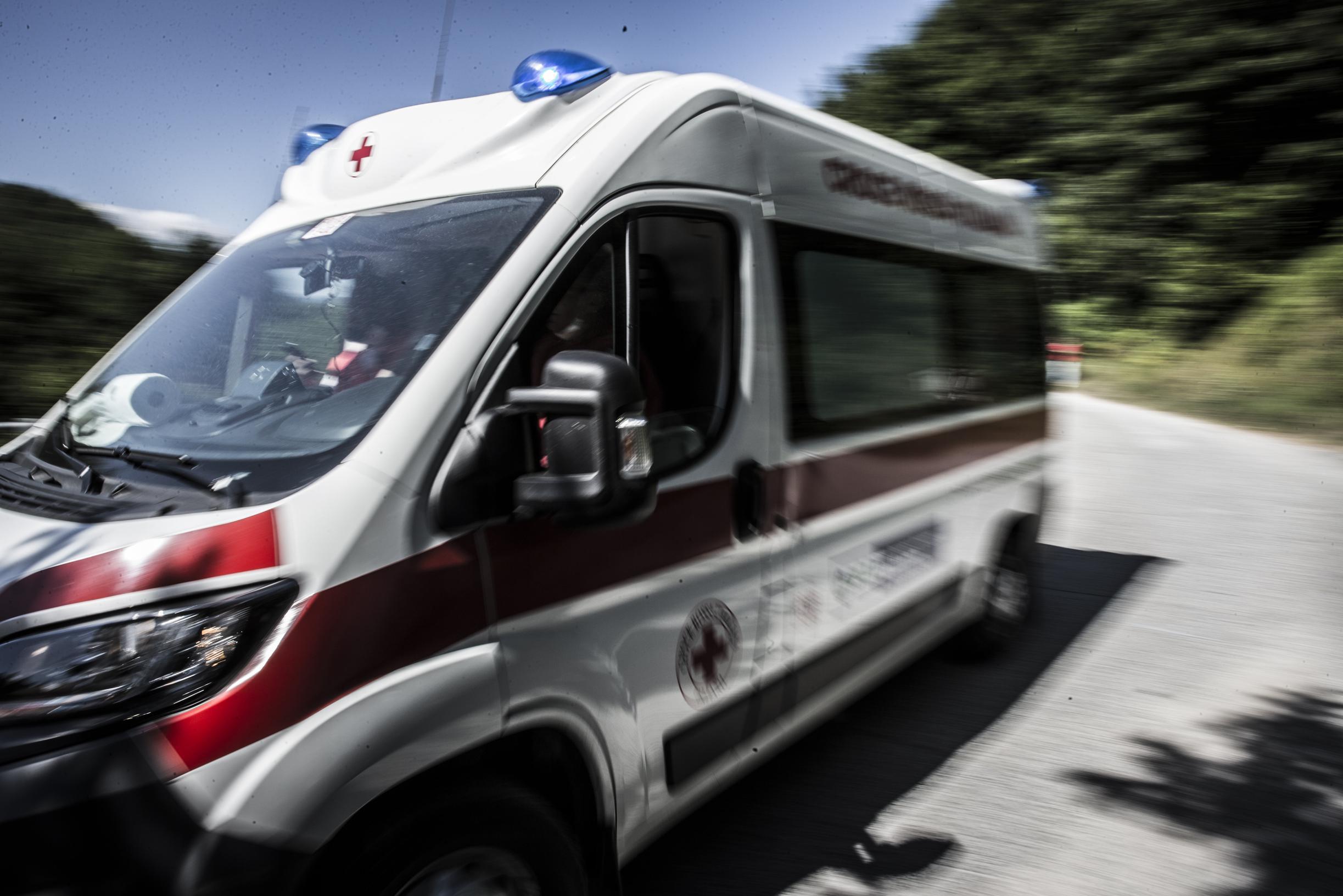 Belgische vrouw (60) zwaargewond na auto-ongeval in Italië” | Het Nieuwsblad Mobile