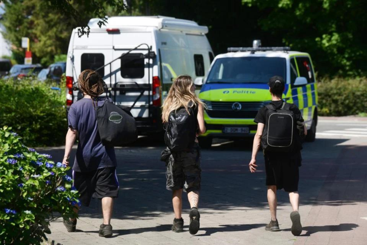 Feestvierders verlaten illegale raveparty in Vresse-sur-Semois