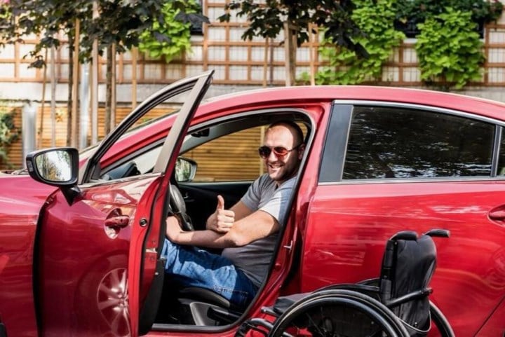 HandyPark-app maakt fysieke parkeerkaart voor mensen met beperking overbodig