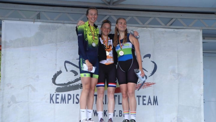 Viersel weer heel weekend triatlondorp: 1.600 atleten in actie rond sas