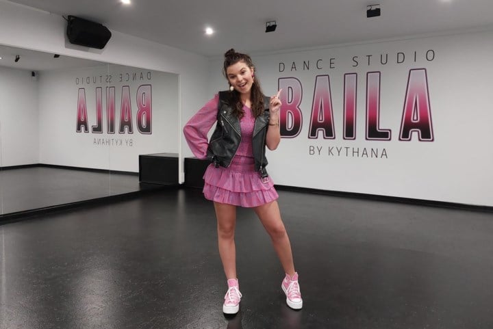 Kythana (19), dochter van zanger Filip D’haeze, opent eigen dansstudio: “Met ons team Disneyland of Sportpaleis halen”