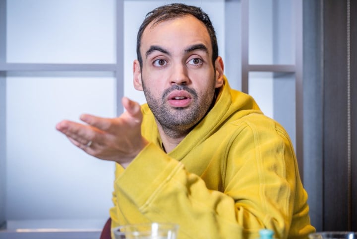 Kamal Kharmach verloor vijftig kilogram dankzij Ozempic: “Hoeveel of hoe weinig ik ook zou wegen, de schaamte over mijn gewicht zal nooit verdwijnen”