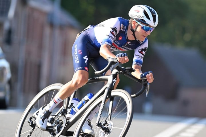 Remco Evenepoel helpt Junior Lecerf aan knappe achtste plaats in Romandië: “Toen Remco zei dat hij voor mij zou rijden, wist ik niet wat ik hoorde”