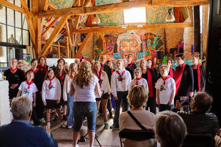 Eerste editie muzikale wandeling ‘Dammuze’ schot in de roos: “Prachtige namiddag in historisch kader”
