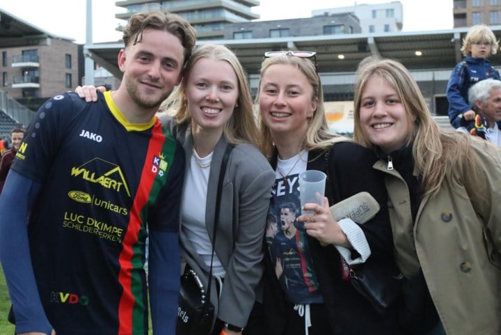 ‘Verloren zoon’ Robbie D’haese spoelt faillissement van KVO door met promotie van KVDO: “Voetballen voor een prijs is het mooiste wat er is”