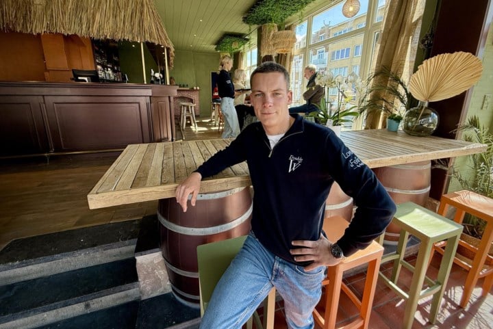 Nieuwe loungebar van Robin (24) brengt stukje Ibiza naar Wenduine: “Onze zaak kan hier nieuwe impuls geven”