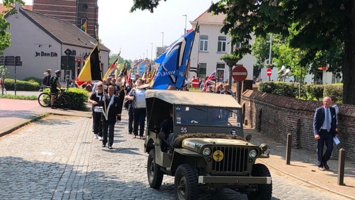 Gierle herdenkt Tweede Wereldoorlog met plechtigheid aan monument