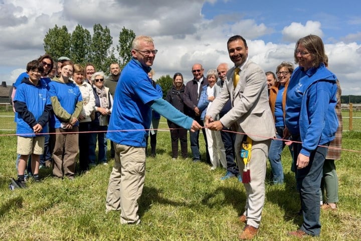 Ezelopvangcentrum opent wandelpad en picknickplaats: “De kans om onze werking zichtbaar te maken”