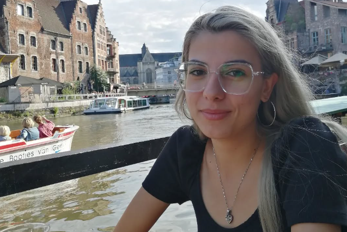 Europees Parlement “diep bezorgd” over studente uit Gent in Turkse cel en roept op tot haar vrijlating