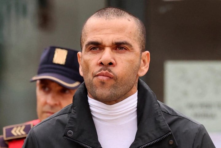 Dreigt er toch straf voor Dani Alves? Spaanse aanklagers in beroep na vrijspraak in verkrachtingszaak