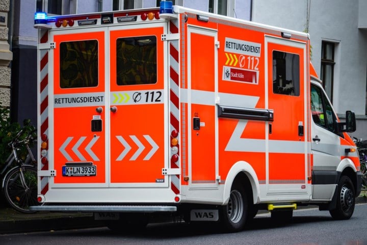 Vuurspuwact gaat mis: 19 kinderen gewond bij brand in circustent in Duitsland