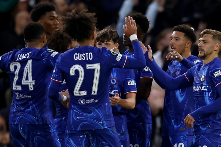 CONFERENCE LEAGUE. Chelsea op een drafje naar finale, verlengingen in clash tussen Fiorentina en Betis