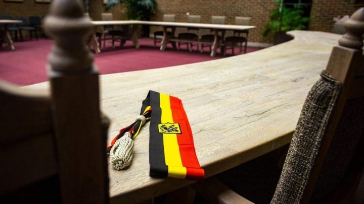 GEMEENTERAAD. Tongerse en Loonse subsidiereglementen pas in 2026 gelijk