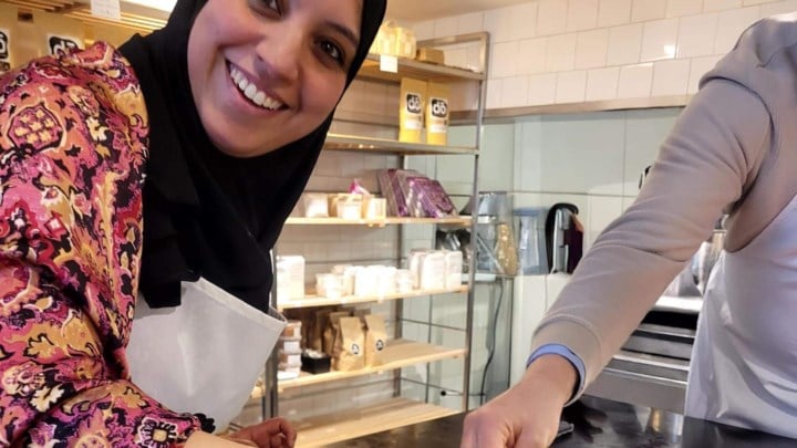 Net niet de taart van het jaar: Red velvet cheescake van Zainab moet het afleggen tegen een tropische taart uit Vilvoorde