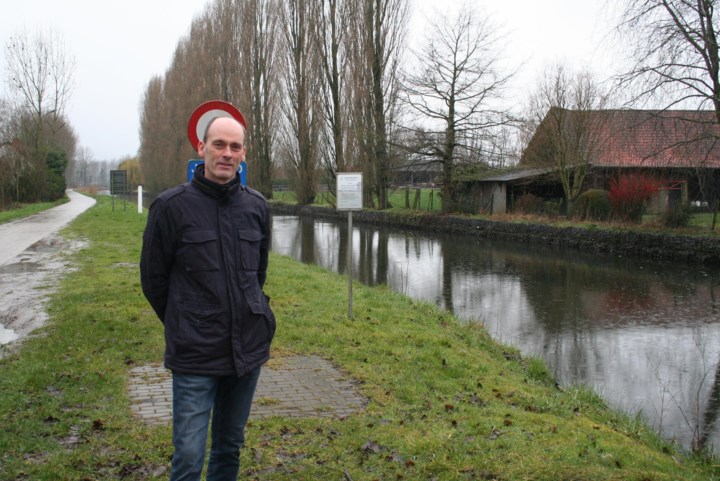 Boeren mogen geen water meer oppompen uit onbevaarbare waterlopen: “Dit houden we niet lang meer vol”