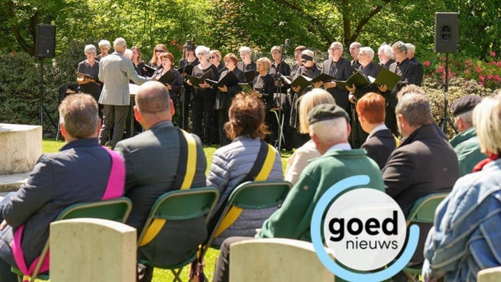 Engelse delegatie van Durham Light Infantry zakt af naar Leopoldsburg voor herdenking V-Day