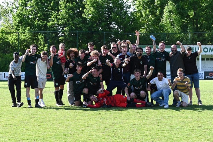 Tienkoppig Meldert blijft na strafschoppenthriller in de running voor promotie: “Blij dat we ondanks alles nog altijd kans maken op derde provinciale”