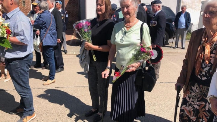Jacqui (84) reisde al meer dan twintig keer van Australië naar Kanne om haar vader te herdenken: “Maar mogelijk is dit de laatste keer”