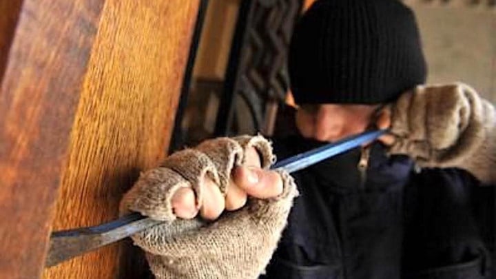 Inbreker betrapt in Kuringen