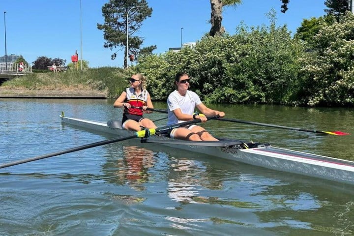 Oostendse toproeisters Marit Janssens en Cato Vanheste blijven ongeslagen