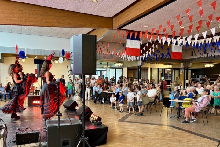 Europadag in teken van Frankrijk: “Beerselaars met Franse achtergrond sloegen handen in elkaar”