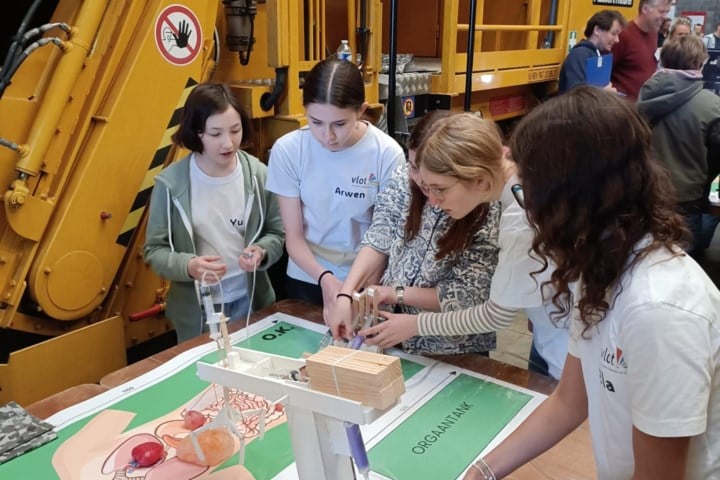 Vlot!-meisjes winnen nationaal STEM-tornooi