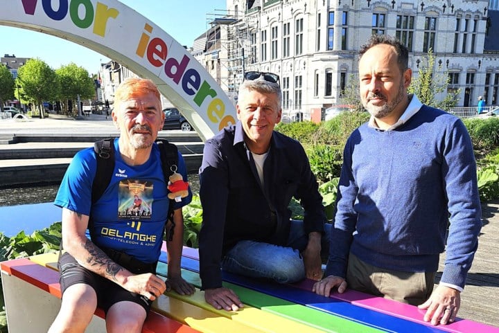 Regenboogstapper ontvangen aan oever van  Durme: “Iedereen is hier welkom”