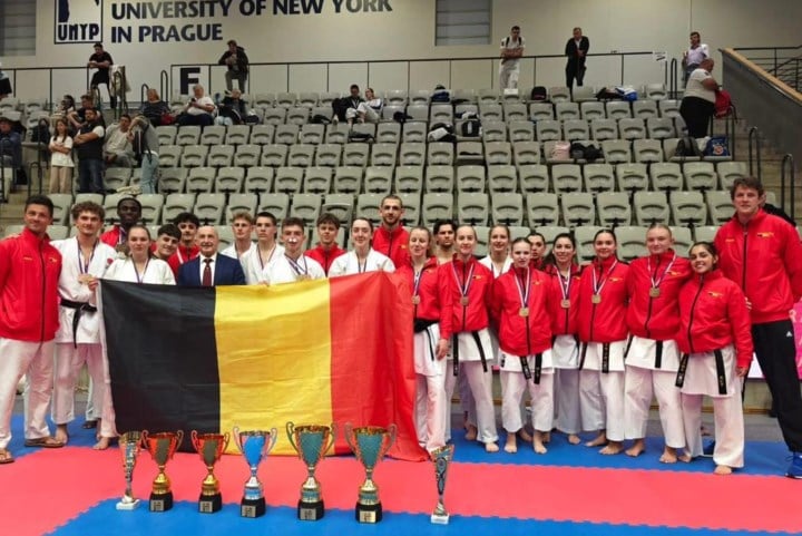 Karateclub Kazoku schittert op Europees Kampioenschap in Praag