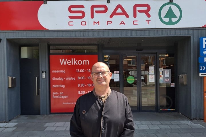 Herinrichting Moerbekeplein blijft voor beroering zorgen: “Nefast voor mijn winkel”