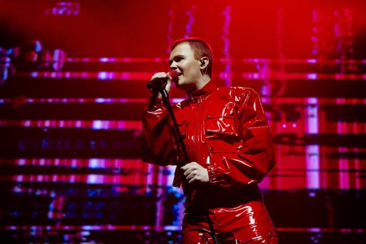 Foreign media are surprised by Belgian elimination at Eurovision Song Contest: « A shock that Belgium is not through, and that on his birthday »