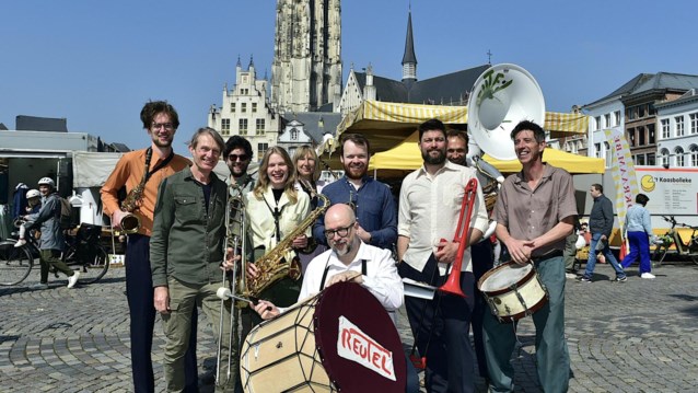 Bij fanfare Reutel is plezier maken het hoofddoel: “We willen mensen aan het dansen krijgen”