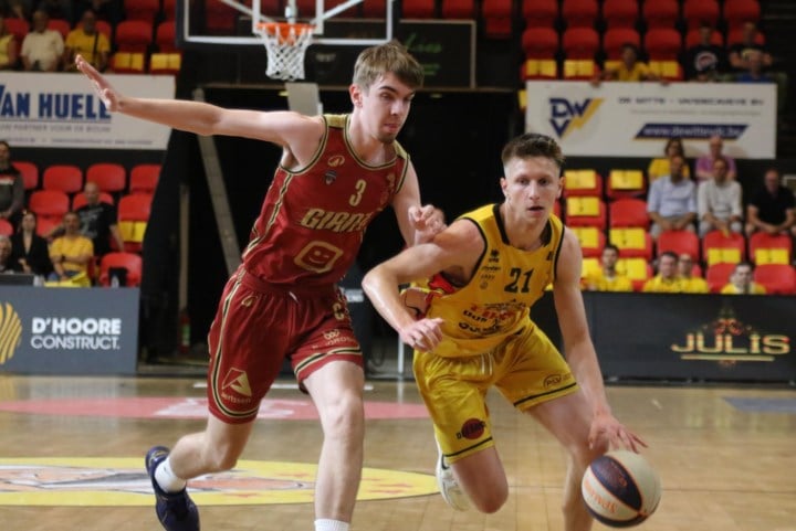 Filou Oostende veegt spons over regulier seizoen en opent play-offs met century: “Mindset veranderd voor deze nieuwe competitie”