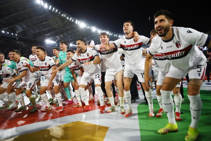 Bologna zet AC Milan een hak en wint voor derde keer Italiaanse beker