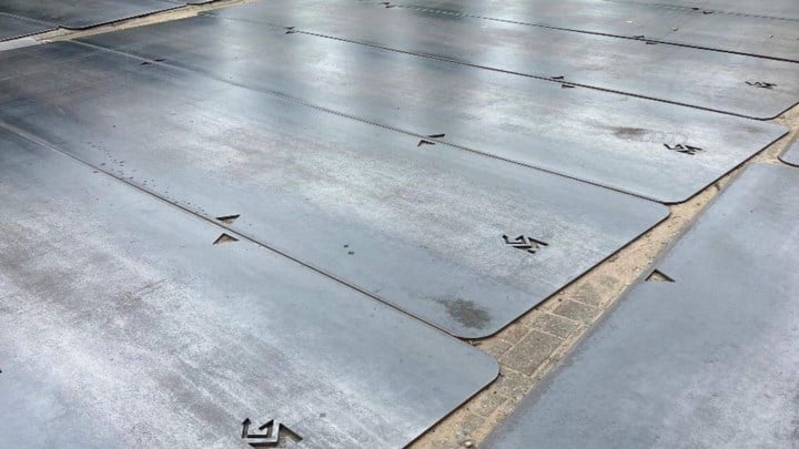 Groep Maes verhuurt nu ook rijplaten