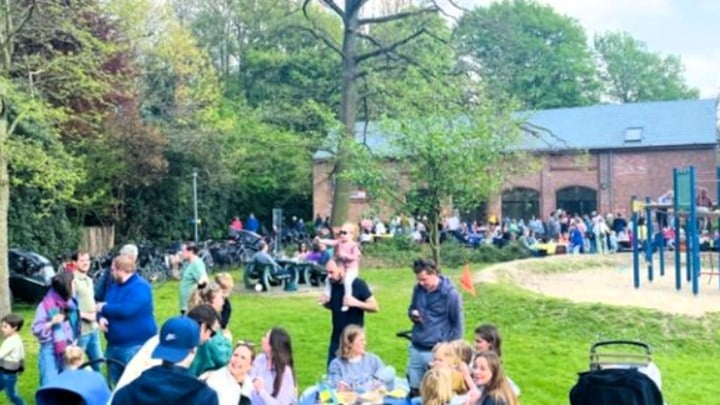 Lentebar in George Van Raemdonckpark voor Oekraïne