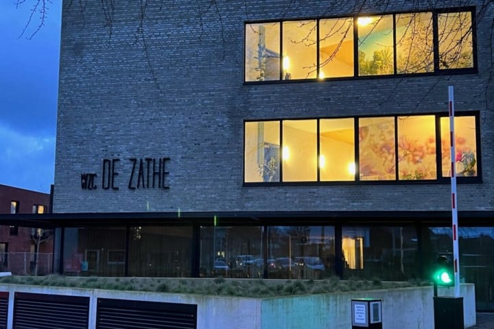 Verpleegkundigen en directeur veroordeeld na wansmakelijke aerosol-‘grap’ in rusthuis: “Feiten zijn moreel verwerpelijk”