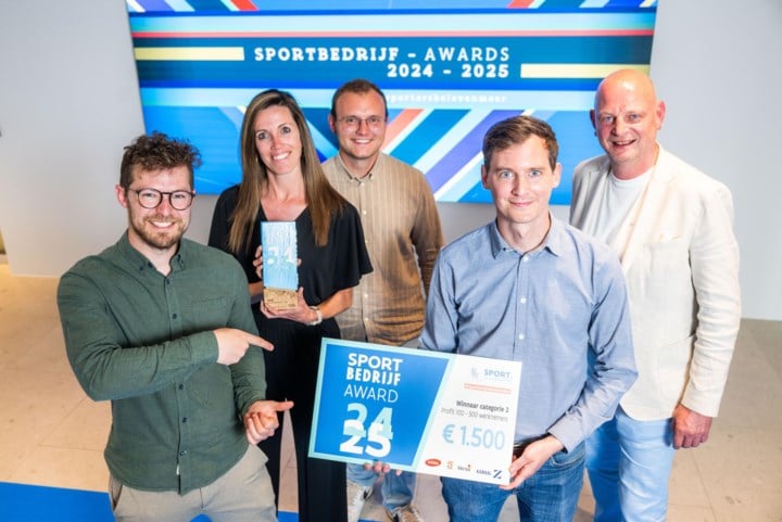 Studiebureau bekroond voor sportieve werkvloer: “Sport zit in kleine en grote momenten van onze werkdag”