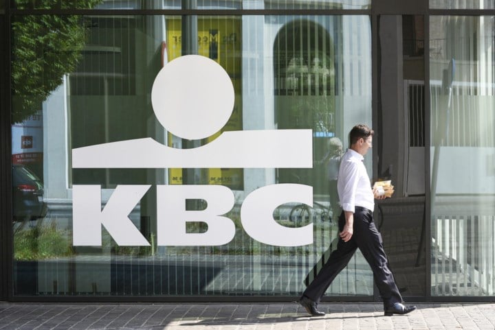 Oplichters willen 9.000 euro van oudere man (82) ontfutselen, maar fraudedienst van KBC steekt daar een stokje voor