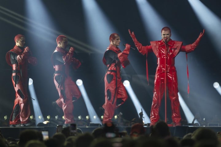 De “onzichtbare” crew die amper 35 seconden tijd krijgt om podium Songfestival klaar te stomen voor volgende act
