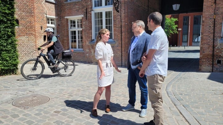 Poortgebouw Begijnhof heropent als bed and breakfast en yogastudio: "De begijntjes baden, maar yoga is ook een vorm van medidatie"