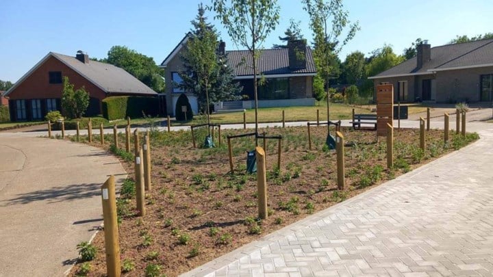 Zandhoven maakt drie groene hoekjes met provinciale steun